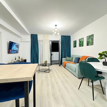 Luxury Apartments Avanera With 1&2 Bedroom With Parking Suceava Dış mekan fotoğraf