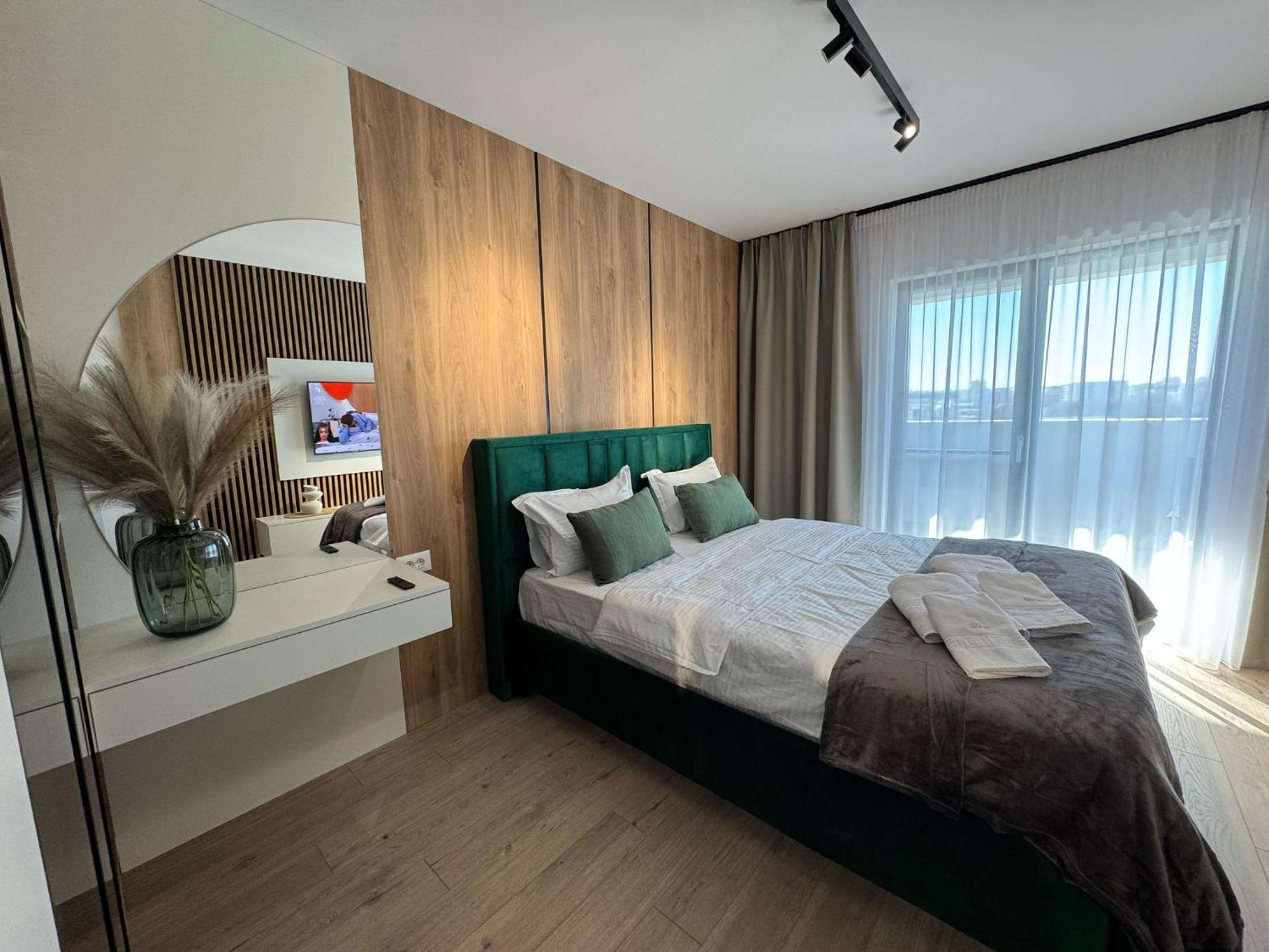 Luxury Apartments Avanera With 1&2 Bedroom With Parking Suceava Dış mekan fotoğraf