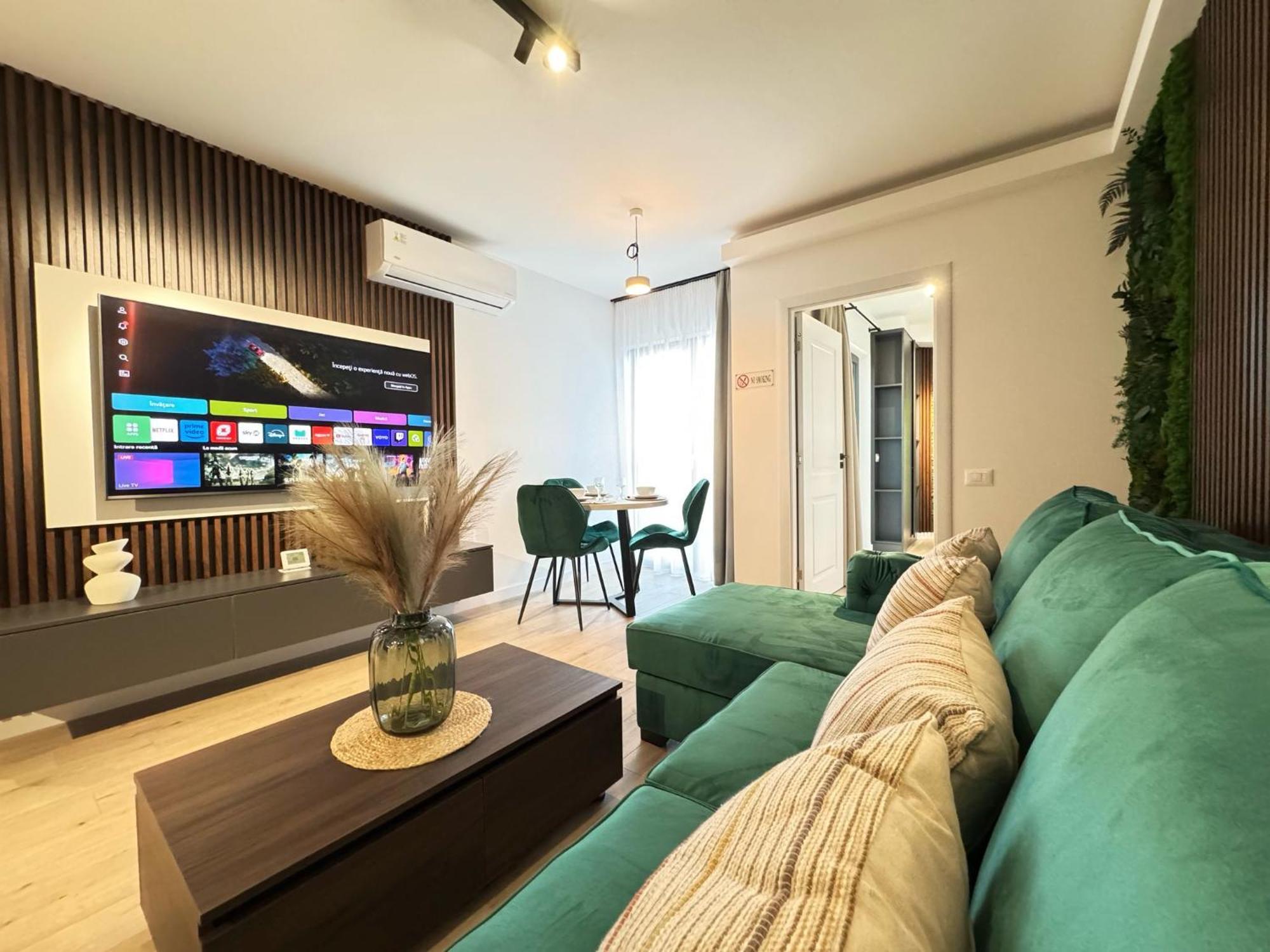 Luxury Apartments Avanera With 1&2 Bedroom With Parking Suceava Dış mekan fotoğraf